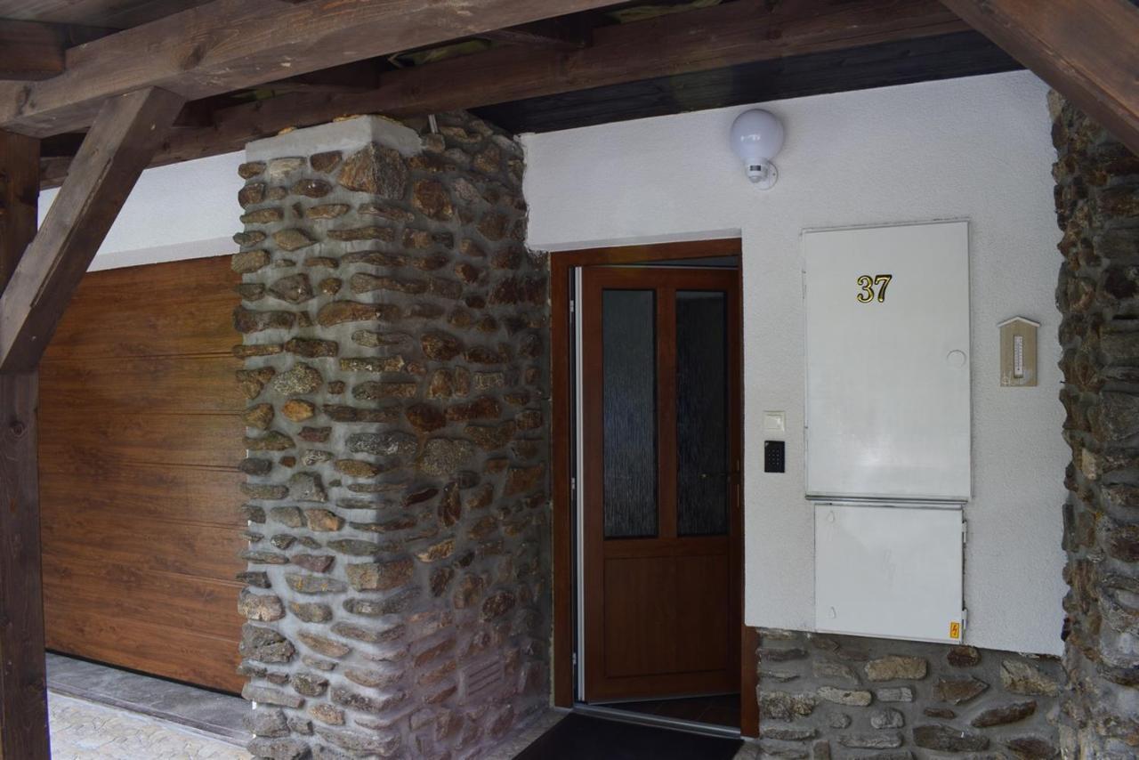 Apartmány Kubova Huť Esterno foto