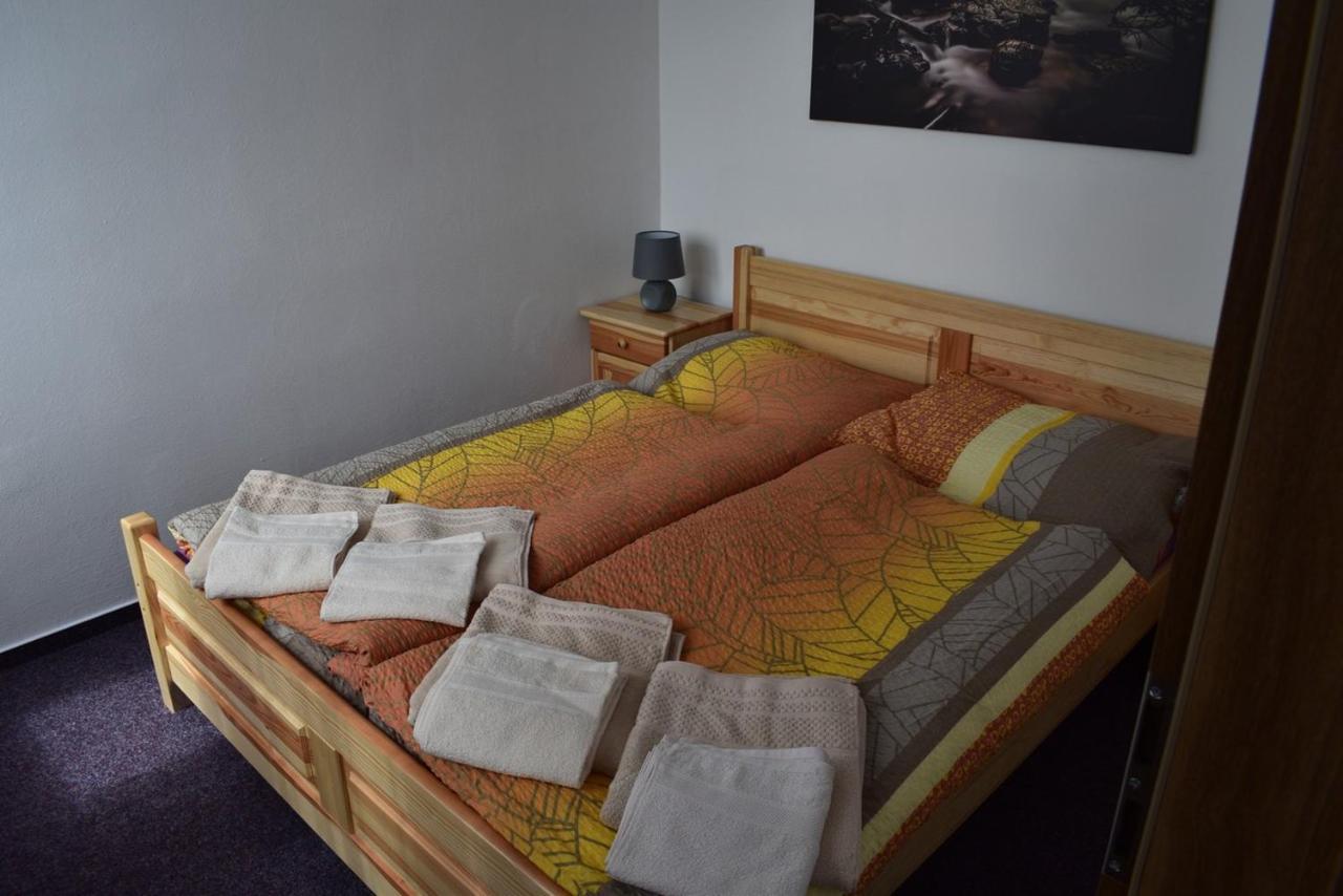 Apartmány Kubova Huť Esterno foto