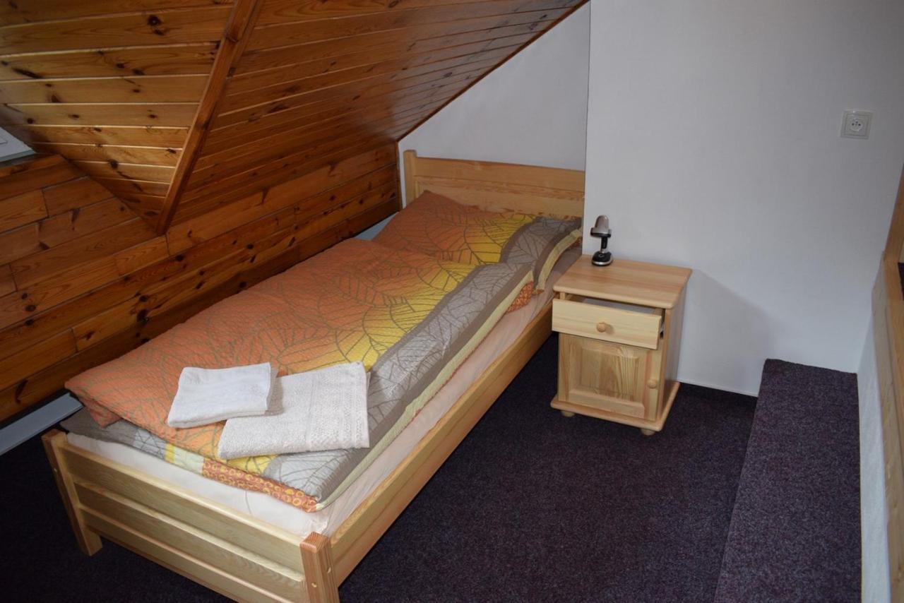Apartmány Kubova Huť Esterno foto