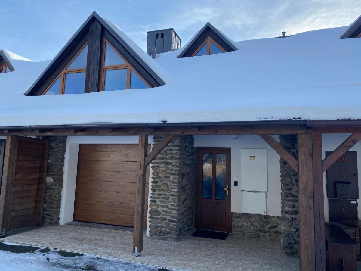Apartmány Kubova Huť Esterno foto