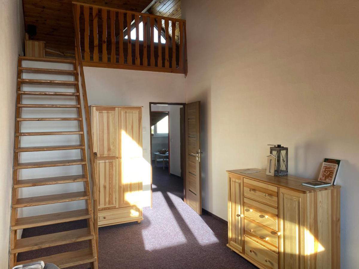 Apartmány Kubova Huť Esterno foto