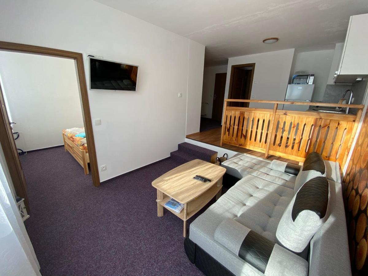 Apartmány Kubova Huť Esterno foto