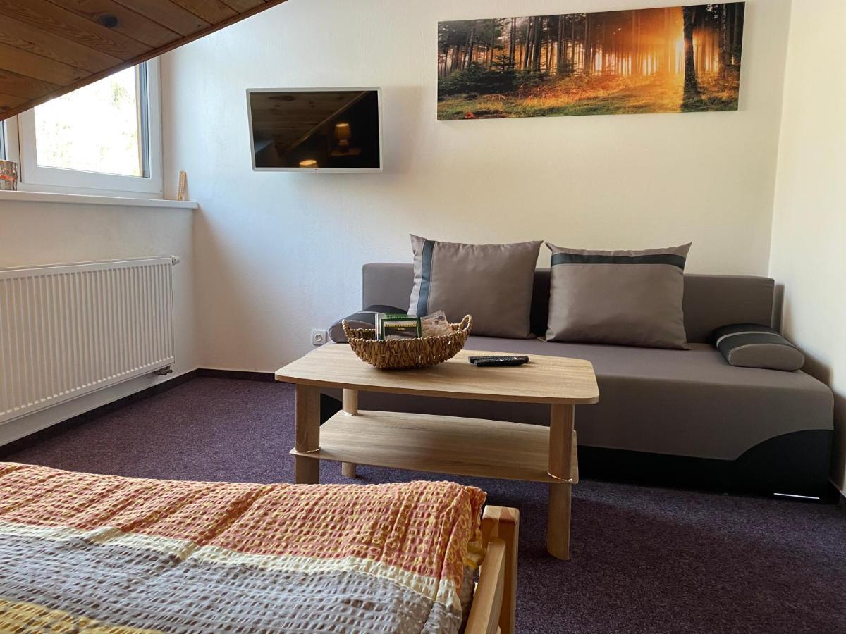 Apartmány Kubova Huť Esterno foto