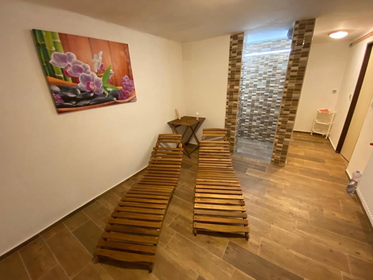 Apartmány Kubova Huť Esterno foto