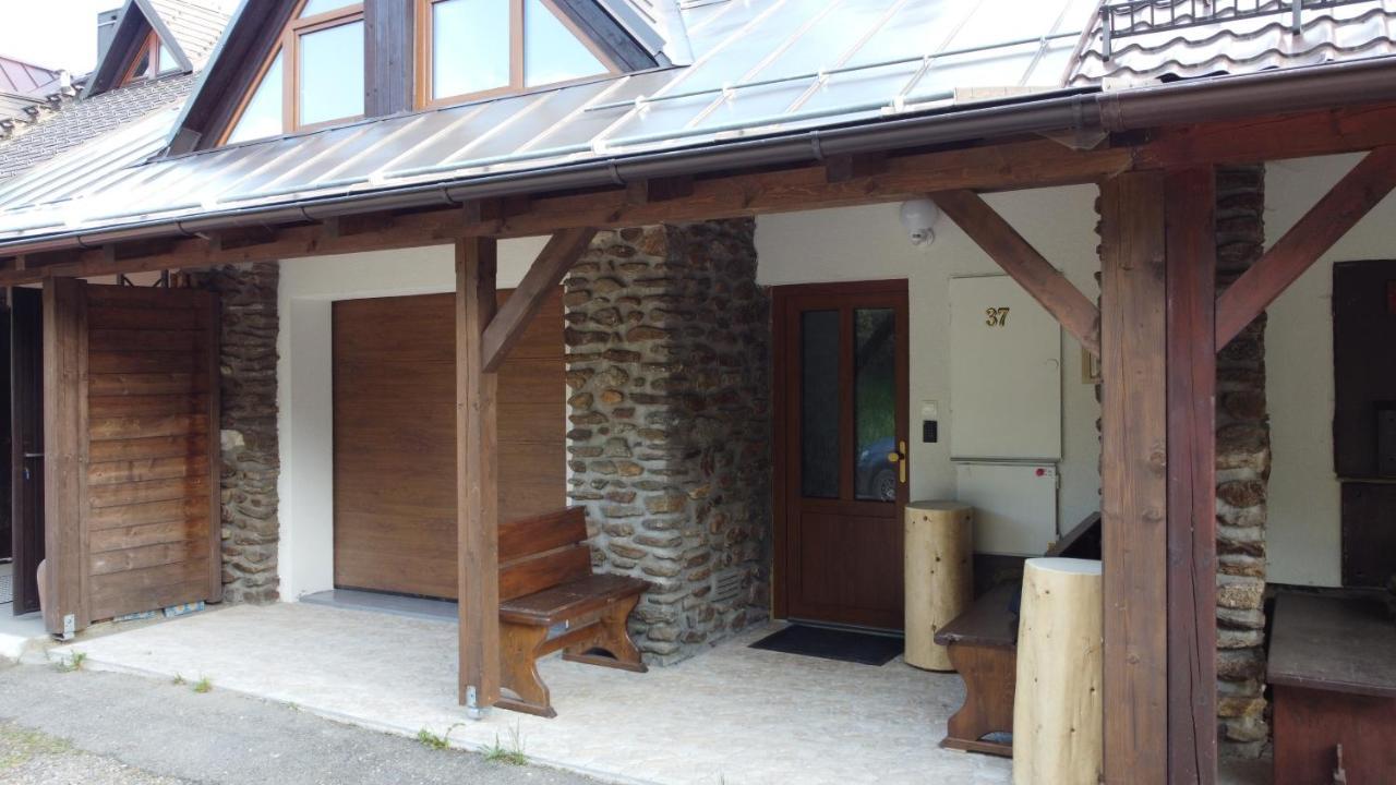Apartmány Kubova Huť Esterno foto